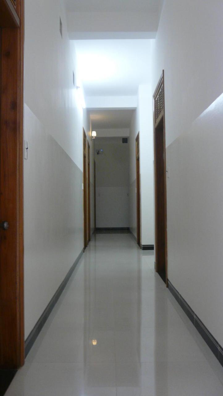 Khach San Son Ha Hotell Kon Tum Exteriör bild